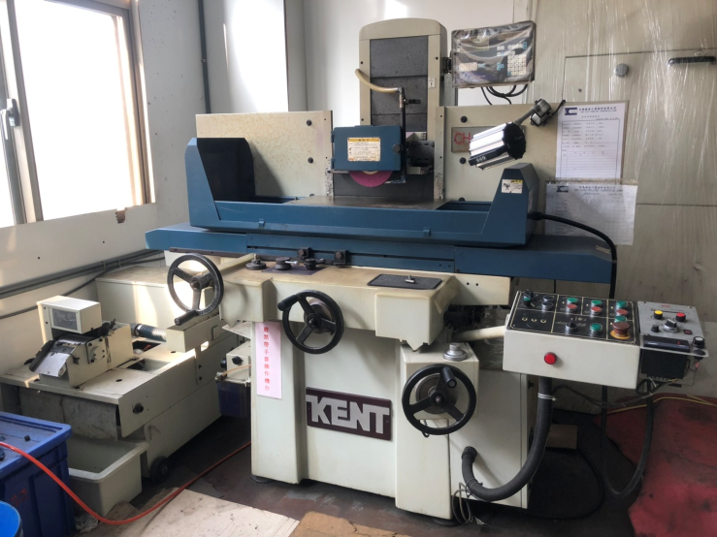 2 Units of Grinding Machines Image